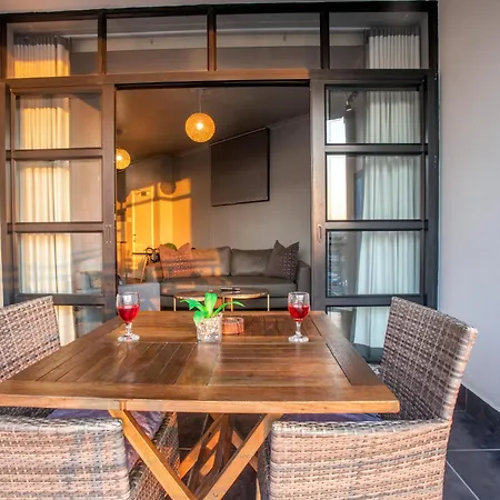 2 Sleeper With King Bed At Point Waterfront Appartement Durban Buitenkant foto